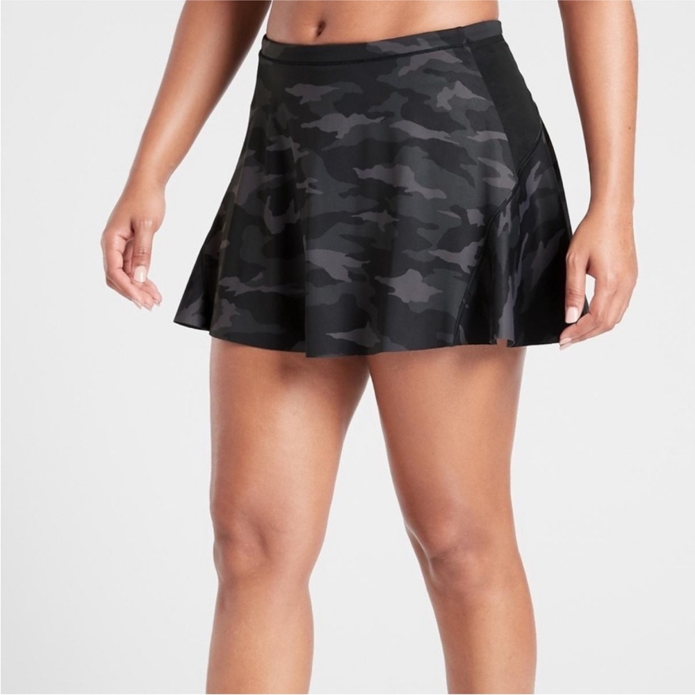 Athleta Match Point Printed Skort 13.5"-Gray Camo-Size Large-Tennis/Pickleball